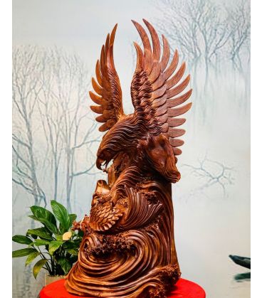 Đại Bàng Cắp Cá Gỗ Hương Ta