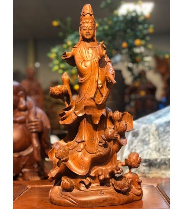 Phật Quan Âm Đứng Hoa Sen