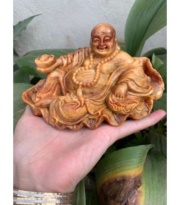 Di Lặc Đặt Ô Tô Gỗ Huyết Long