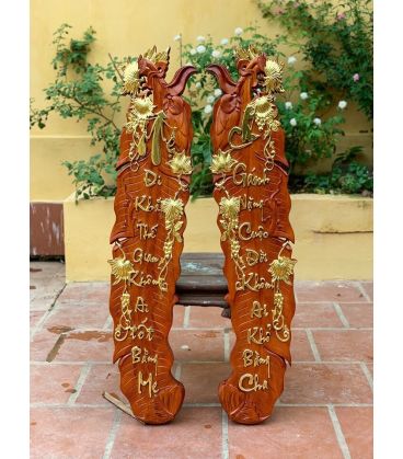 Tranh Cha Mẹ - Chữ Thư Pháp Dát Vàng - Kiểu Lá Chuối